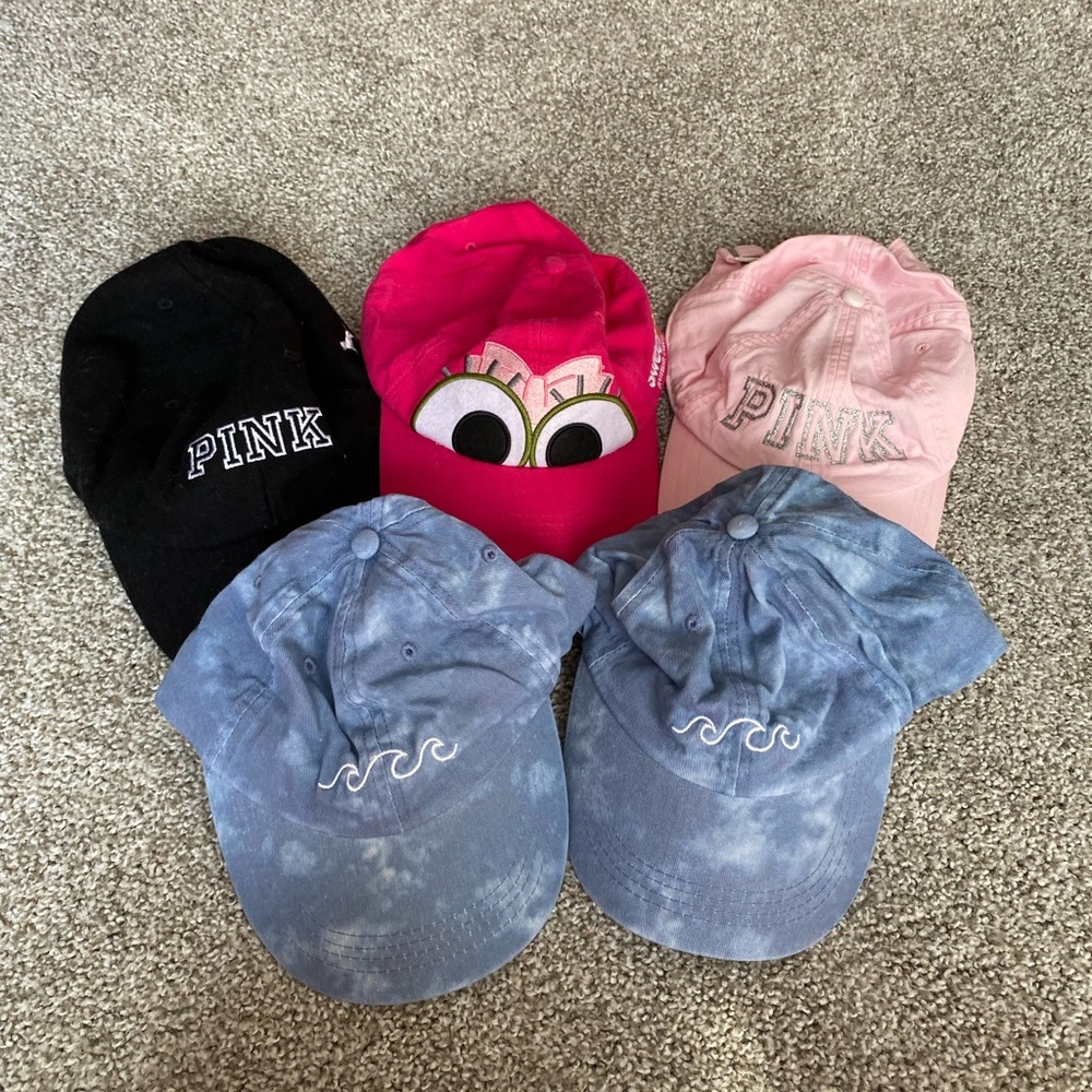 Lot of 5 hats some Pink